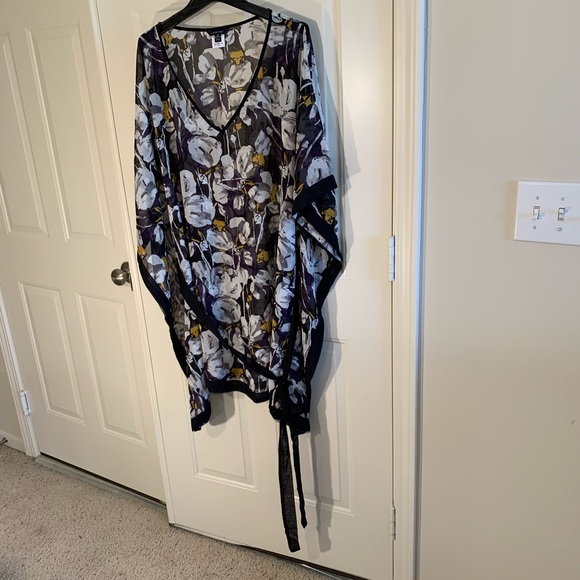 Lands' End Other - Lands’ End swimsuit floral belted coverup NWOT